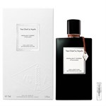 Kaufen Sie für mindestens 50 Euro und erhalten Sie dies kostenlos dazu "Moonlight Cherry Van Cleef and Arpels - Eau de Parfum - Duftprobe - 2 ml''